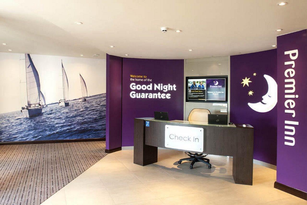 Premier Inn Gosport Exterior photo