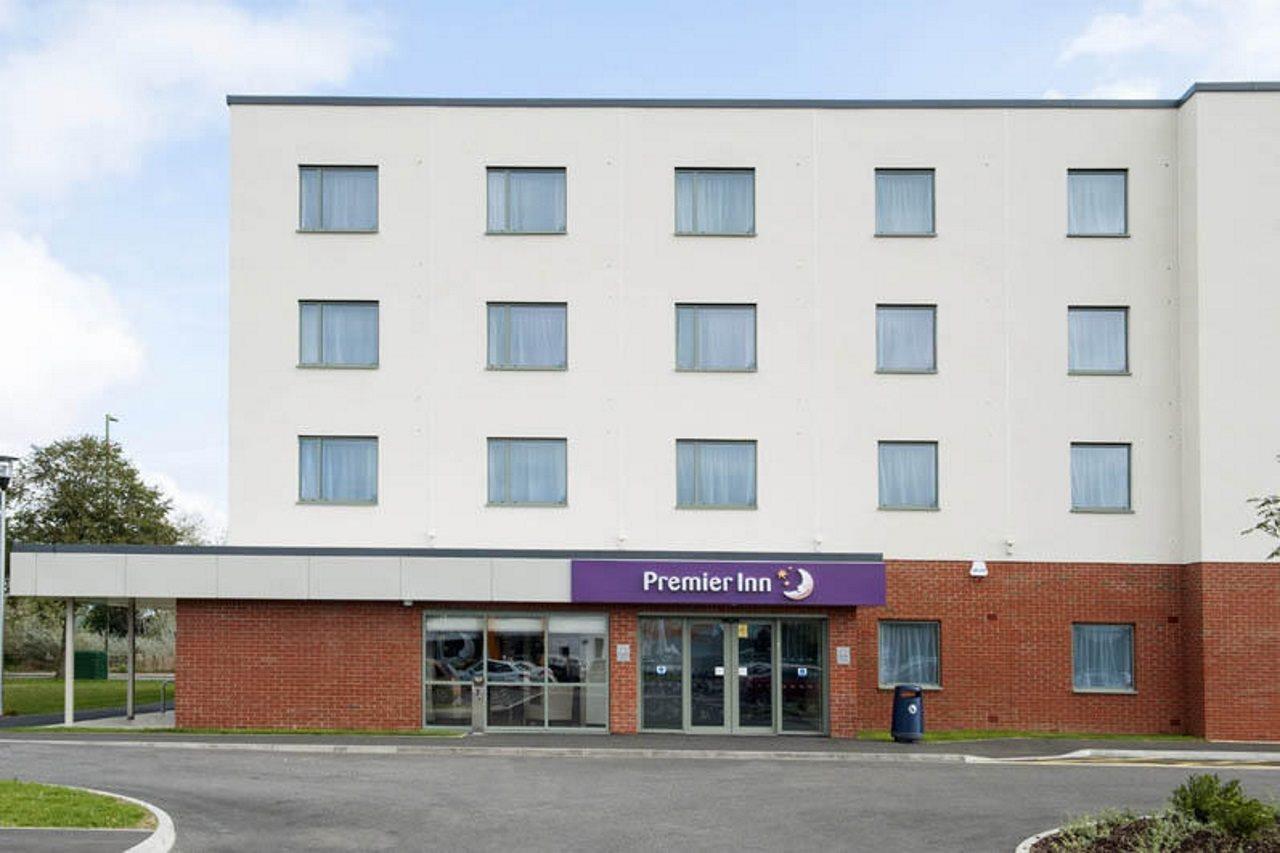 Premier Inn Gosport Exterior photo